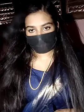 Snapshot of umairahaasan_1 chatting on 10.31.25 umairahaasan 1 online show from 10.31.25