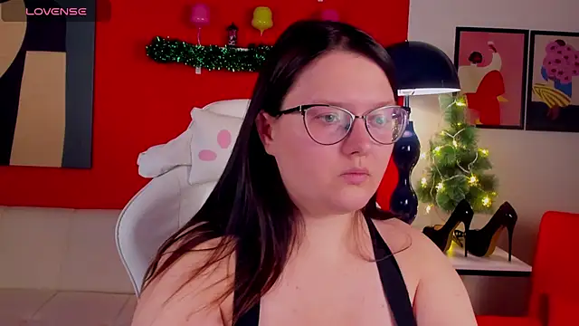 HelenDanvers online show from 12.16.25