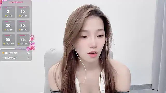 yuyu 77 online show from 10.31.25