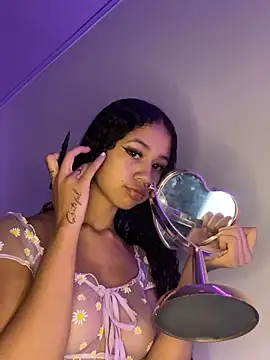 Snapshot of jadee8 chatting on 09.11.25 jadee8 online show from 09.11.25