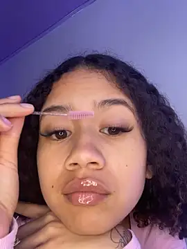 Snapshot of jadee8 chatting on 09.18.25 jadee8 online show from 09.18.25