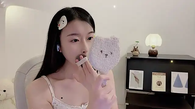 Onechestnut online show from 11.29.25