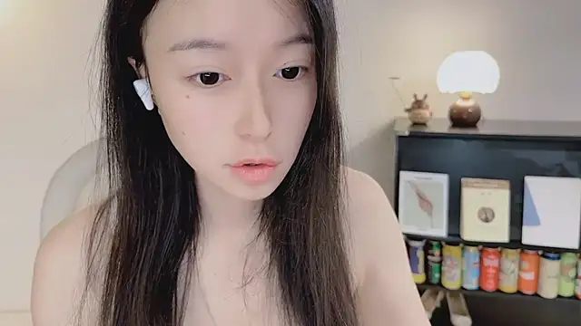 Onechestnut online show from 04.17.26