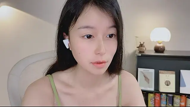 Onechestnut online show from 04.22.26