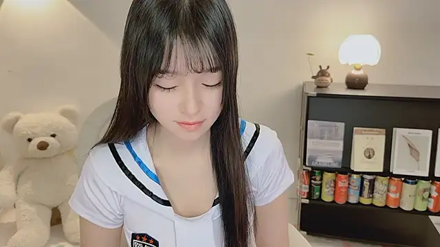Onechestnut online show from 06.04.26