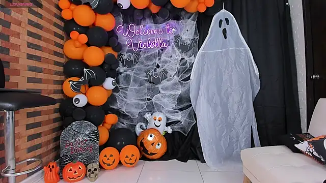 violetta pretty online show from 10.23.25