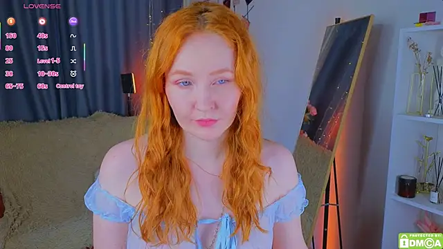 JoyceJones online show from 08.03.26