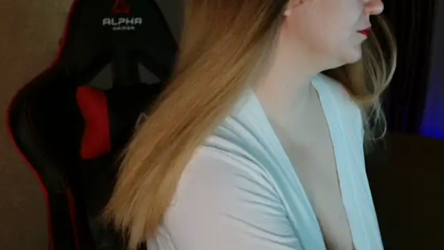 Miaxfox online show from 11.07.25