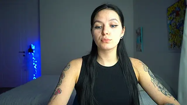 EwelynScott online show from 12.13.25