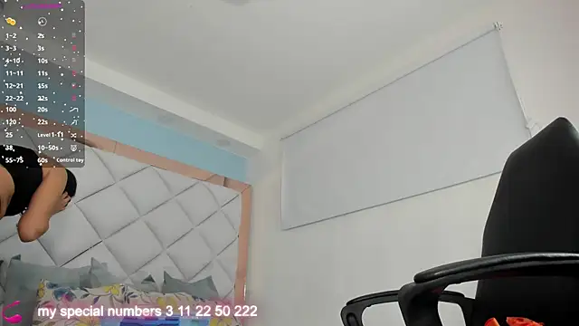 molly gomezz online show from 10.25.25