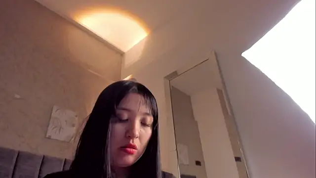 Lunaa bellaa online show from 11.25.25