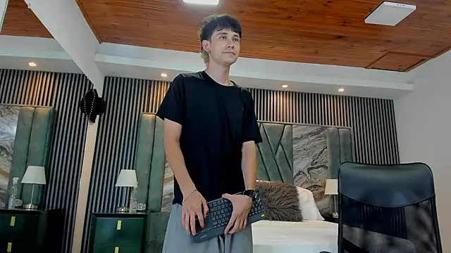 Michael blue online show from 10.23.25