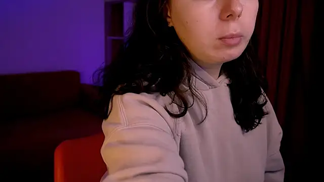 Snapshot of Di_na_Bell chatting on 11.05.25 Di na Bell online show from 11.05.25