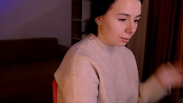 Snapshot of Di_na_Bell chatting on 12.03.25 Di na Bell online show from 12.03.25