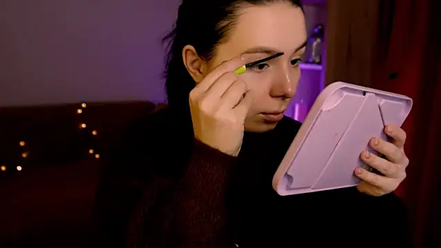 Snapshot of Di_na_Bell chatting on 02.17.26 Di na Bell online show from 02.17.26