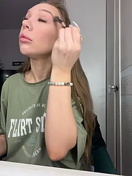 Snapshot of AlysonHuxley_ chatting on 02.26.26 AlysonHuxley online show from 02.26.26