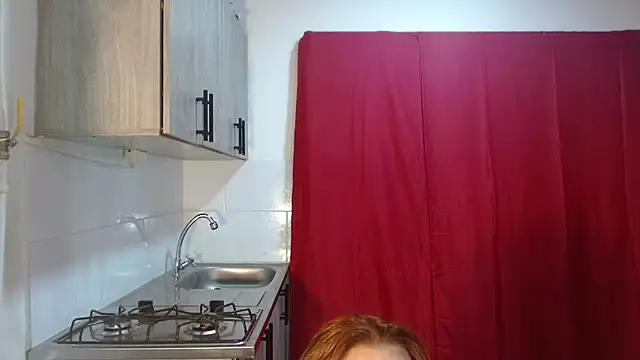 Snapshot of couple_vzl chatting on 09.11.25 couple vzl online show from 09.11.25