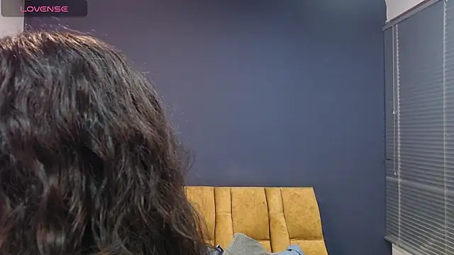 KendraaSimons online show from 04.04.26