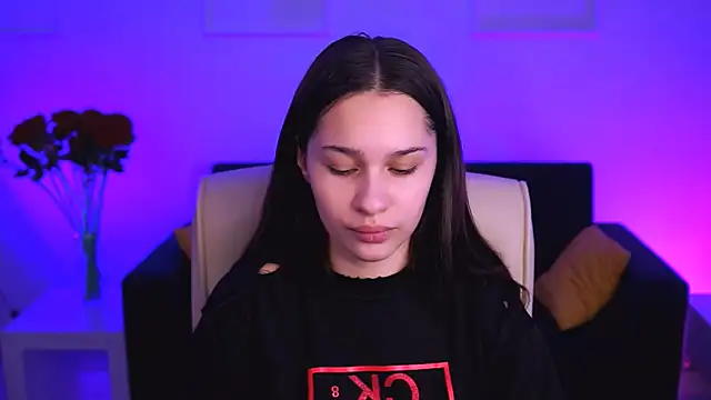 KimClarks  online show from 09.08.25