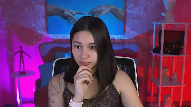 Snapshot of KimClarks_ chatting on 11.08.25 KimClarks online show from 11.08.25