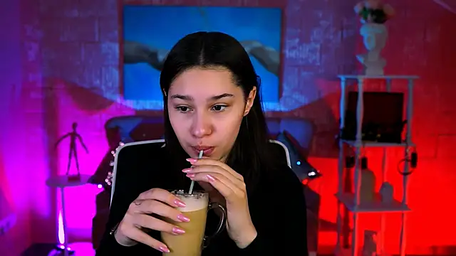 Snapshot of KimClarks_ chatting on 11.29.25 KimClarks online show from 11.29.25