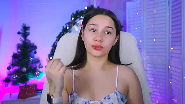 Snapshot of KimClarks_ chatting on 12.15.25 KimClarks online show from 12.15.25