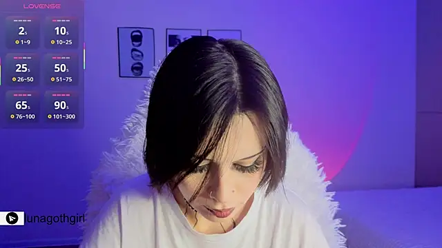 IamLuna2006 online show from 04.04.26