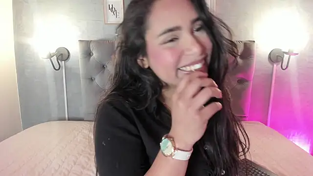 GiannaSlimJB online show from 09.26.25