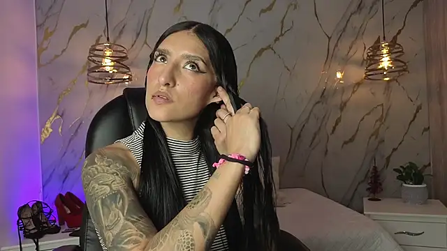 Scaarlettfox online show from 02.04.26