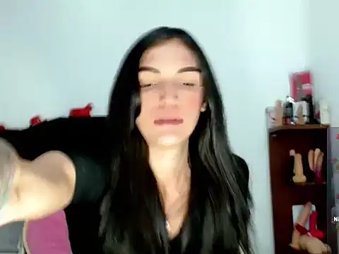 Snapshot of x_isabella_x chatting on 11.23.25 x isabella x online show from 11.23.25