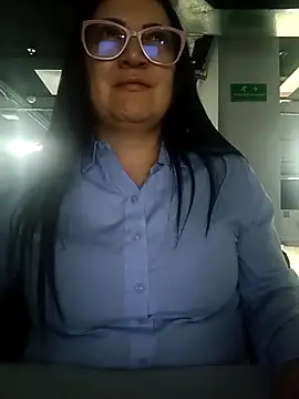 Snapshot of Romina693 chatting on 10.02.25 Romina693 online show from 10.02.25