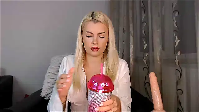 BonieBonita online show from 11.17.25