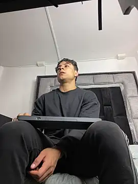 MR MUSCLE online show from 11.08.25