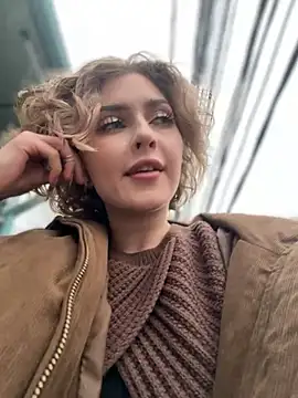 Snapshot of KellyKeler chatting on 11.14.25 KellyKeler online show from 11.14.25