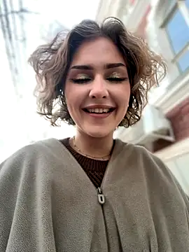 Snapshot of KellyKeler chatting on 11.26.25 KellyKeler online show from 11.26.25