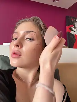 Snapshot of KellyKeler chatting on 02.14.26 KellyKeler online show from 02.14.26