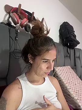 AllieYourGirl online show from 12.20.25