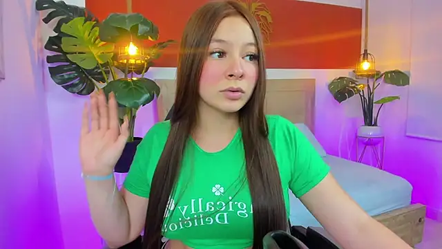 Snapshot of kitty_sweeety_ chatting on 10.08.25 kitty sweeety online show from 10.08.25