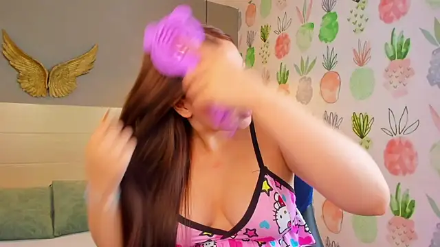 Snapshot of kitty_sweeety_ chatting on 10.09.25 kitty sweeety online show from 10.09.25