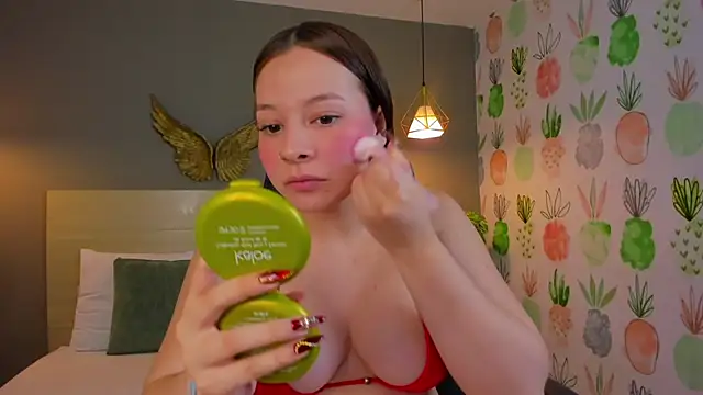 Snapshot of kitty_sweeety_ chatting on 11.24.25 kitty sweeety online show from 11.24.25