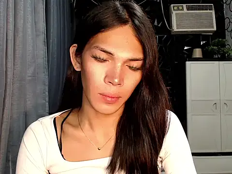 ladyhotcuming online show from 06.15.26