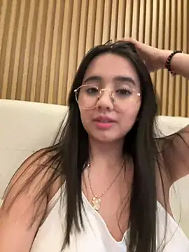 Michelle Zoe online show from 03.08.26