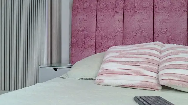 emmacurvy online show from 02.25.26