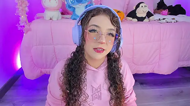 Snapshot of hannacutegod chatting on 02.18.26 hannacutegod online show from 02.18.26