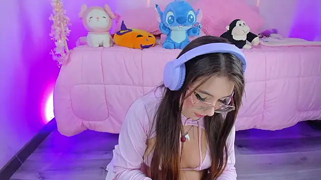 Snapshot of hannacutegod chatting on 03.13.26 hannacutegod online show from 03.13.26