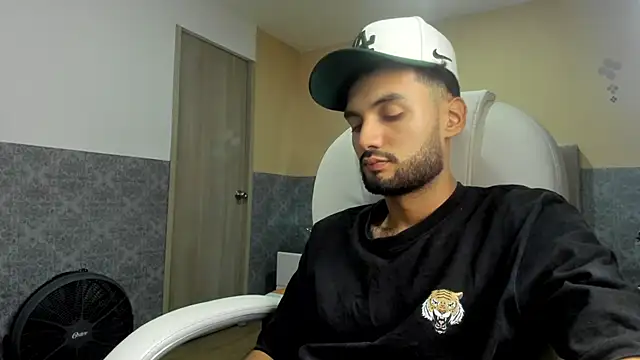 Snapshot of Ryan_Jackson_ chatting on 09.23.25 Ryan Jackson  online show from 09.23.25