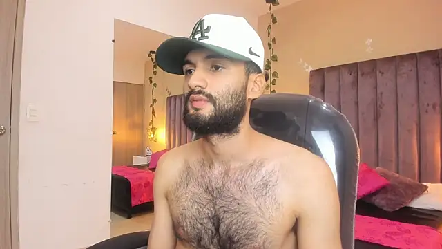 Ryan Jackson  online show from 11.04.25