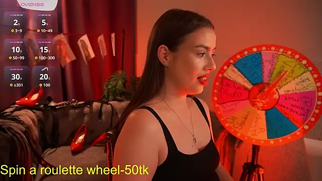 Snapshot of EmiliyaRoude chatting on 09.14.25 EmiliyaRoude online show from 09.14.25