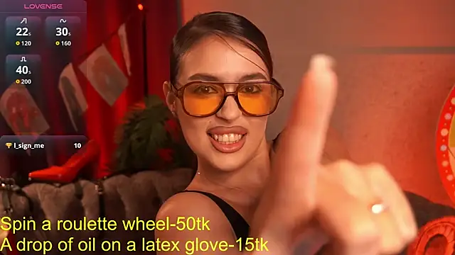 Snapshot of EmiliyaRoude chatting on 09.26.25 EmiliyaRoude online show from 09.26.25