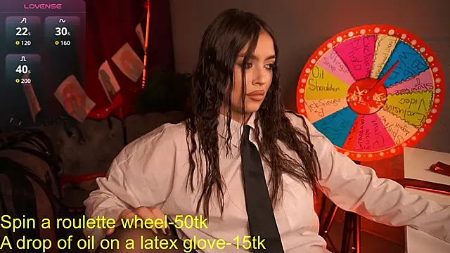 Snapshot of EmiliyaRoude chatting on 09.28.25 EmiliyaRoude online show from 09.28.25